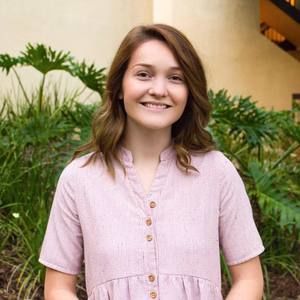 Meet your Posher, Holly